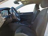 VW Golf VIII bei Gebrauchtwagen.expert - Abbildung (8 / 15) VW Golf VIII bei Gebrauchtwagen.expert - Abbildung (8 / 15)