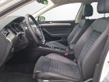VW Passat bei Gebrauchtwagen.expert - Abbildung (8 / 15) VW Passat bei Gebrauchtwagen.expert - Abbildung (8 / 15)