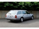 Mercedes-Benz E-Klasse bei Gebrauchtwagen.expert - Abbildung (10 / 15)
