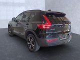 Volvo XC 40 Plus bei Gebrauchtwagen.expert - Abbildung (4 / 15)