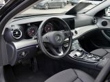 Mercedes-Benz E-Klasse bei Gebrauchtwagen.expert - Abbildung (11 / 15) Mercedes-Benz E-Klasse bei Gebrauchtwagen.expert - Abbildung (11 / 15)