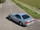Mercedes-Benz 500 bei Gebrauchtwagen.expert - Abbildung (8 / 10)