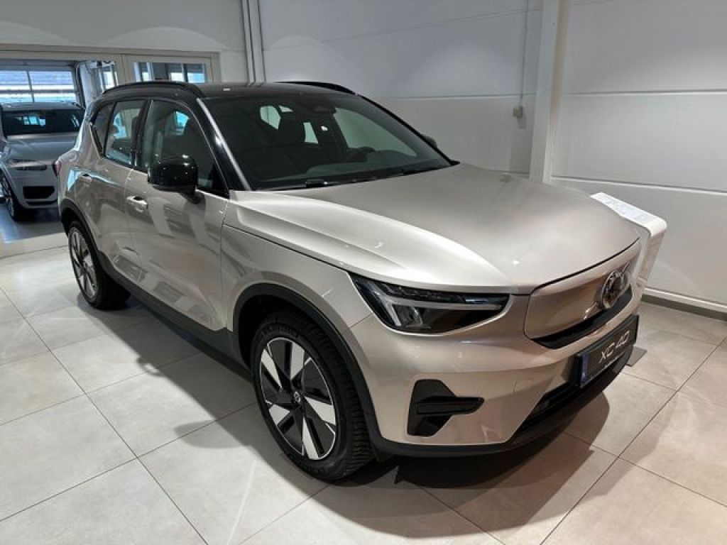 Volvo XC40 bei Gebrauchtwagen.expert - Hauptabbildung Volvo XC40 bei Gebrauchtwagen.expert - Hauptabbildung