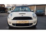 Mini Cooper S Cabrio bei Gebrauchtwagen.expert - Abbildung (2 / 15)