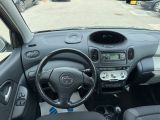 Toyota Yaris bei Gebrauchtwagen.expert - Abbildung (14 / 15)