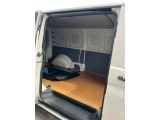 VW T5 Transporter bei Gebrauchtwagen.expert - Abbildung (8 / 10)