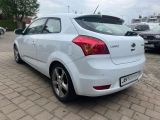 Kia Ceed bei Gebrauchtwagen.expert - Abbildung (4 / 15)