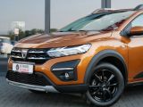 Dacia Sandero bei Gebrauchtwagen.expert - Abbildung (2 / 15)