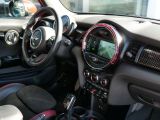 Mini John Cooper Works bei Gebrauchtwagen.expert - Abbildung (13 / 15)