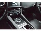 Jaguar F-Pace bei Gebrauchtwagen.expert - Abbildung (13 / 15)