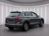 VW Tiguan bei Gebrauchtwagen.expert - Abbildung (4 / 15) VW Tiguan bei Gebrauchtwagen.expert - Abbildung (4 / 15)
