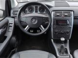 Mercedes-Benz B-Klasse bei Gebrauchtwagen.expert - Abbildung (4 / 15) Mercedes-Benz B-Klasse bei Gebrauchtwagen.expert - Abbildung (4 / 15)