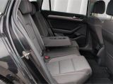 VW Passat bei Gebrauchtwagen.expert - Abbildung (9 / 15) VW Passat bei Gebrauchtwagen.expert - Abbildung (9 / 15)