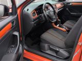 VW T-Roc bei Gebrauchtwagen.expert - Abbildung (5 / 15)