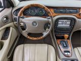 Jaguar S-Type bei Gebrauchtwagen.expert - Abbildung (5 / 8)