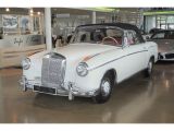 Mercedes-Benz 220 bei Gebrauchtwagen.expert - Abbildung (2 / 15)