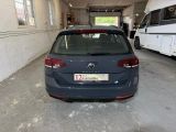 VW Passat bei Gebrauchtwagen.expert - Abbildung (8 / 15) VW Passat bei Gebrauchtwagen.expert - Abbildung (8 / 15)