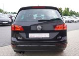 VW Golf Sportsvan bei Gebrauchtwagen.expert - Abbildung (4 / 15)