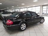 Mercedes-Benz E-Klasse bei Gebrauchtwagen.expert - Abbildung (9 / 10)