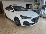Ford Focus Turnier bei Gebrauchtwagen.expert - Abbildung (2 / 15)