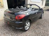 Peugeot 206 bei Gebrauchtwagen.expert - Abbildung (8 / 15) Peugeot 206 bei Gebrauchtwagen.expert - Abbildung (8 / 15)