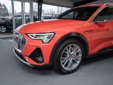 Audi e-tron bei Gebrauchtwagen.expert - Abbildung (3 / 15)