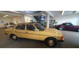 Mercedes-Benz 230 bei Gebrauchtwagen.expert - Abbildung (2 / 13)