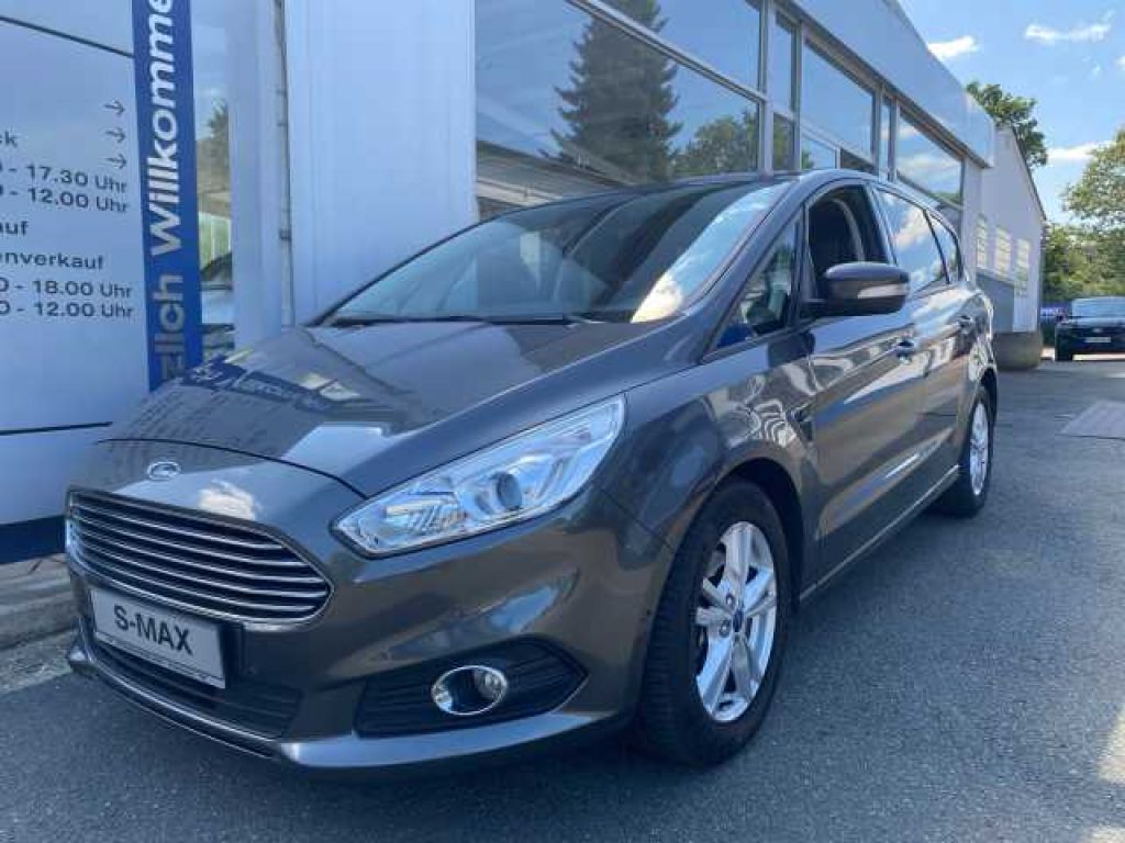 Ford S-Max bei Gebrauchtwagen.expert - Hauptabbildung Ford S-Max bei Gebrauchtwagen.expert - Hauptabbildung