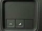 Dacia Duster bei Gebrauchtwagen.expert - Abbildung (14 / 15) Dacia Duster bei Gebrauchtwagen.expert - Abbildung (14 / 15)