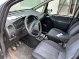 Opel Zafira bei Gebrauchtwagen.expert - Abbildung (6 / 9)