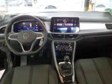 VW T-Roc bei Gebrauchtwagen.expert - Abbildung (4 / 9) VW T-Roc bei Gebrauchtwagen.expert - Abbildung (4 / 9)