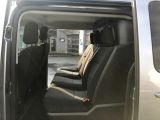 Opel Vivaro bei Gebrauchtwagen.expert - Abbildung (15 / 15)