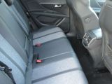 Peugeot 3008 bei Gebrauchtwagen.expert - Abbildung (13 / 15) Peugeot 3008 bei Gebrauchtwagen.expert - Abbildung (13 / 15)