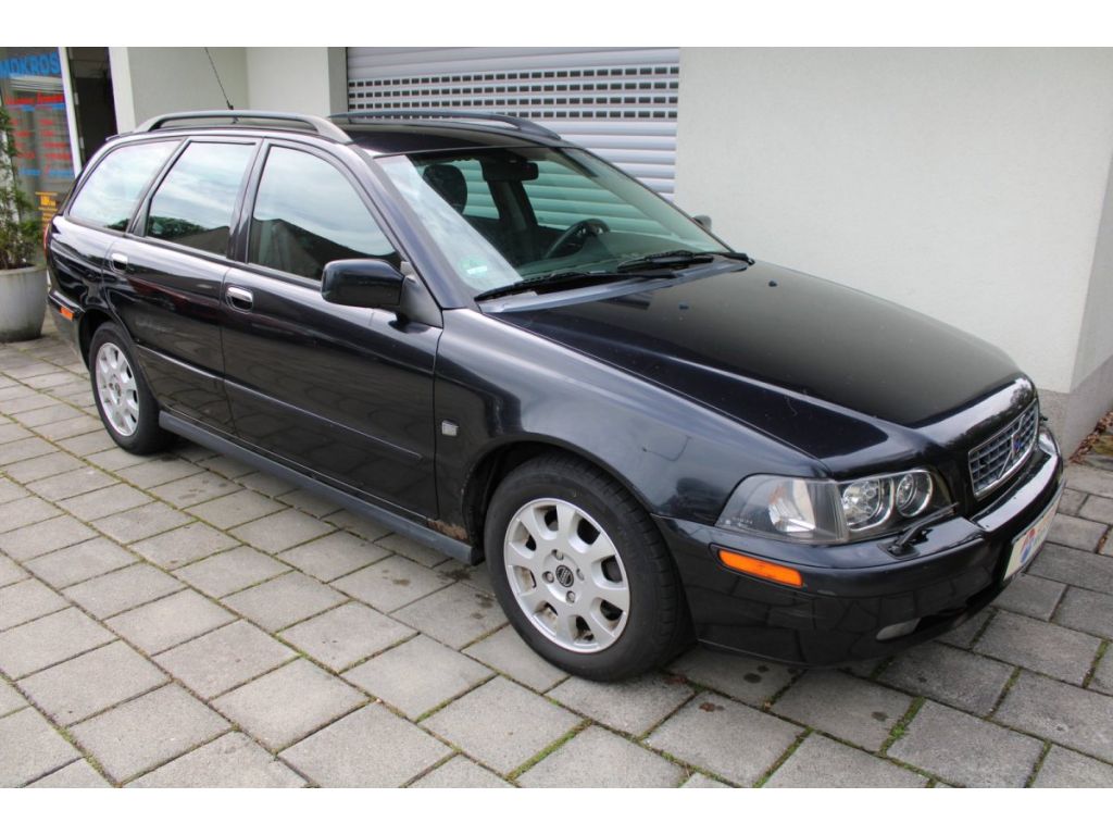 Volvo V40 bei Gebrauchtwagen.expert - Hauptabbildung Volvo V40 bei Gebrauchtwagen.expert - Hauptabbildung