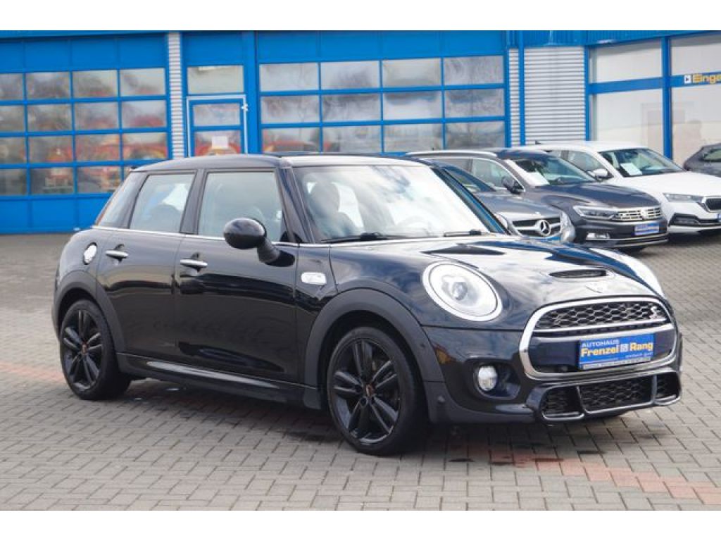 Mini Cooper S bei Gebrauchtwagen.expert - Hauptabbildung Mini Cooper S bei Gebrauchtwagen.expert - Hauptabbildung