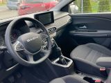Dacia Jogger bei Gebrauchtwagen.expert - Abbildung (12 / 15)