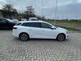 Renault Megane bei Gebrauchtwagen.expert - Abbildung (4 / 15)