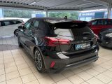 Ford Focus ST bei Gebrauchtwagen.expert - Abbildung (6 / 15) Ford Focus ST bei Gebrauchtwagen.expert - Abbildung (6 / 15)