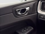 Volvo XC60 bei Gebrauchtwagen.expert - Abbildung (12 / 15) Volvo XC60 bei Gebrauchtwagen.expert - Abbildung (12 / 15)