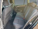 VW Golf bei Gebrauchtwagen.expert - Abbildung (14 / 15)