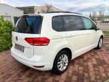 VW Touran bei Gebrauchtwagen.expert - Abbildung (5 / 15) VW Touran bei Gebrauchtwagen.expert - Abbildung (5 / 15)