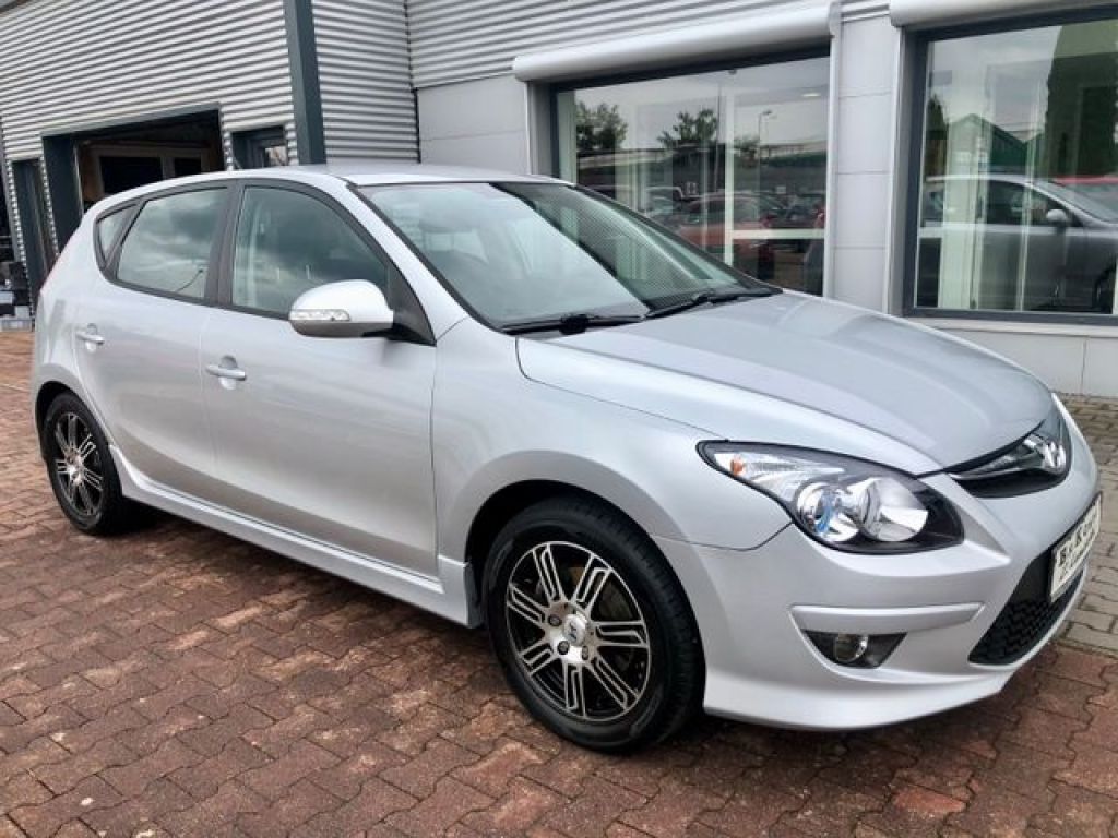 Hyundai i30 bei Gebrauchtwagen.expert - Hauptabbildung Hyundai i30 bei Gebrauchtwagen.expert - Hauptabbildung