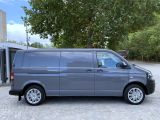 VW T5 Transporter bei Gebrauchtwagen.expert - Abbildung (4 / 10) VW T5 Transporter bei Gebrauchtwagen.expert - Abbildung (4 / 10)