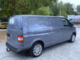 VW T5 Transporter bei Gebrauchtwagen.expert - Abbildung (9 / 10) VW T5 Transporter bei Gebrauchtwagen.expert - Abbildung (9 / 10)