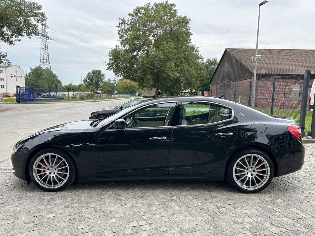 Maserati Ghibli bei Gebrauchtwagen.expert - Hauptabbildung Maserati Ghibli bei Gebrauchtwagen.expert - Hauptabbildung