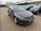 VW Golf VII bei Gebrauchtwagen.expert - Abbildung (3 / 10) VW Golf VII bei Gebrauchtwagen.expert - Abbildung (3 / 10)