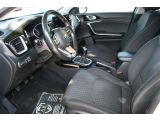 Kia Ceed bei Gebrauchtwagen.expert - Abbildung (8 / 15) Kia Ceed bei Gebrauchtwagen.expert - Abbildung (8 / 15)