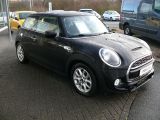 Mini Cooper S bei Gebrauchtwagen.expert - Abbildung (15 / 15)