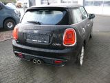 Mini Cooper S bei Gebrauchtwagen.expert - Abbildung (10 / 15)