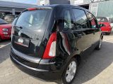 Lancia Musa bei Gebrauchtwagen.expert - Abbildung (5 / 15)